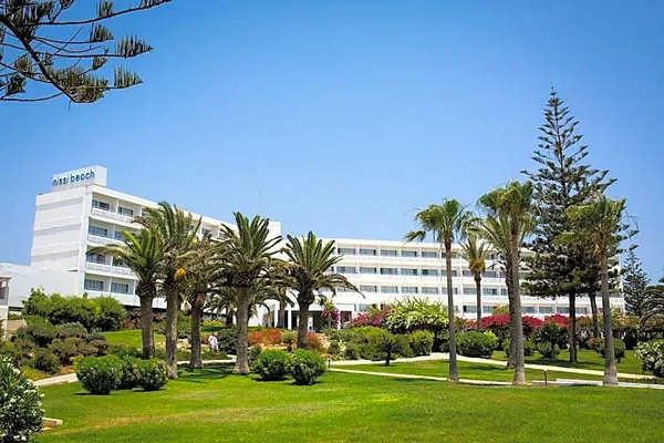 NISSI BEACH