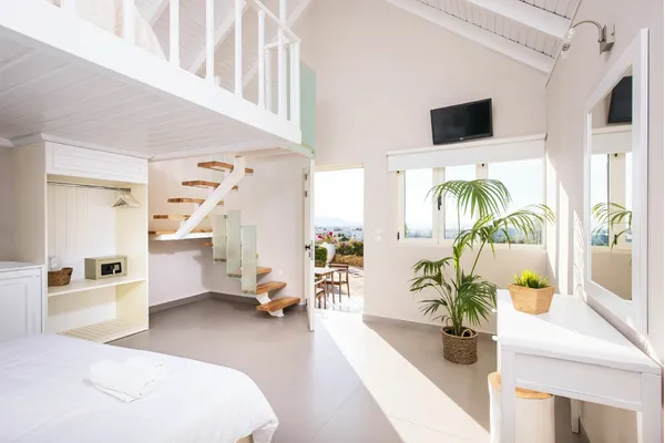 Notos Heights Hotel & Suites