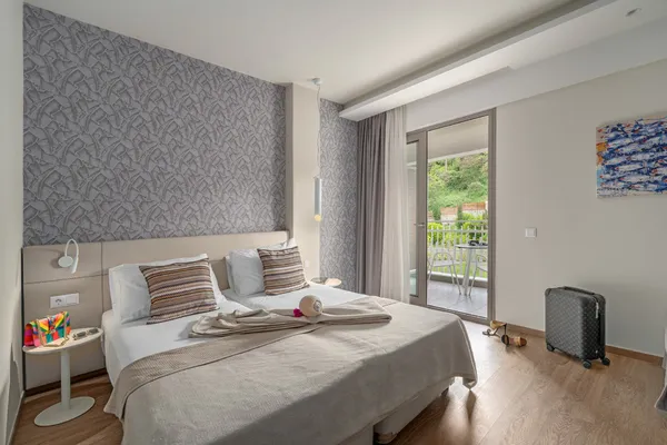 Ammon Zeus Luxury Beach Hotel