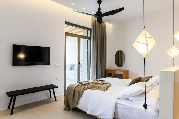 Nasta Intentional Living Mykonos